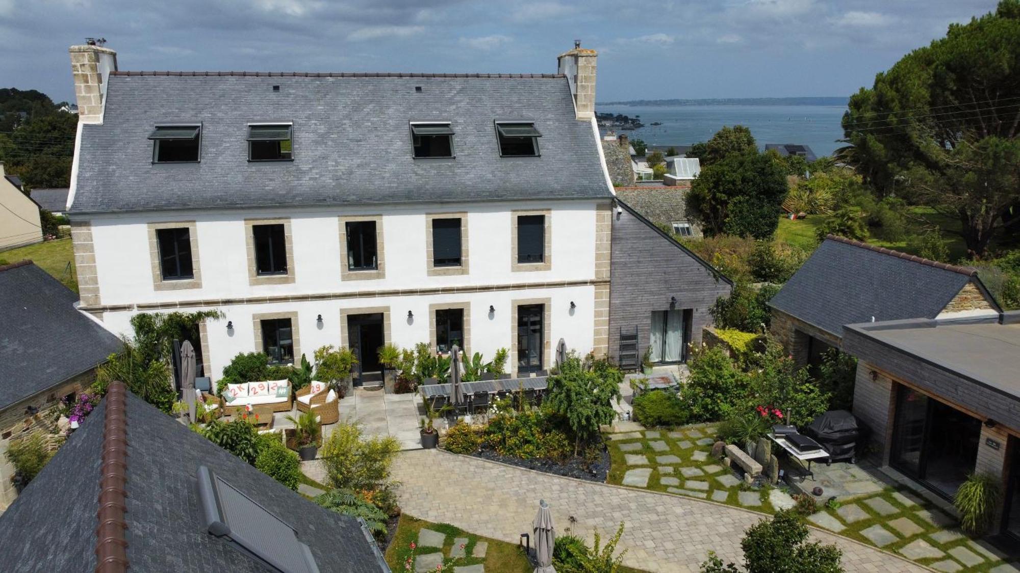 L’ardoisière, Maison D’hôtes Et D’amis
